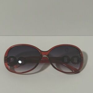 Classic Red Oversized Sunglasses with Gradient Lenses